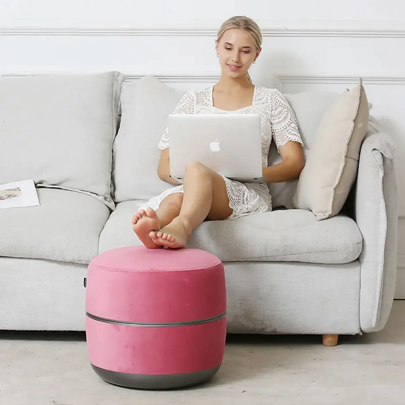 pouf-velours-massage-pied-rose_04