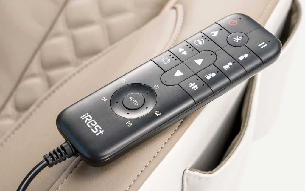 Zoom sur la télécommande du fauteuil IREST A185