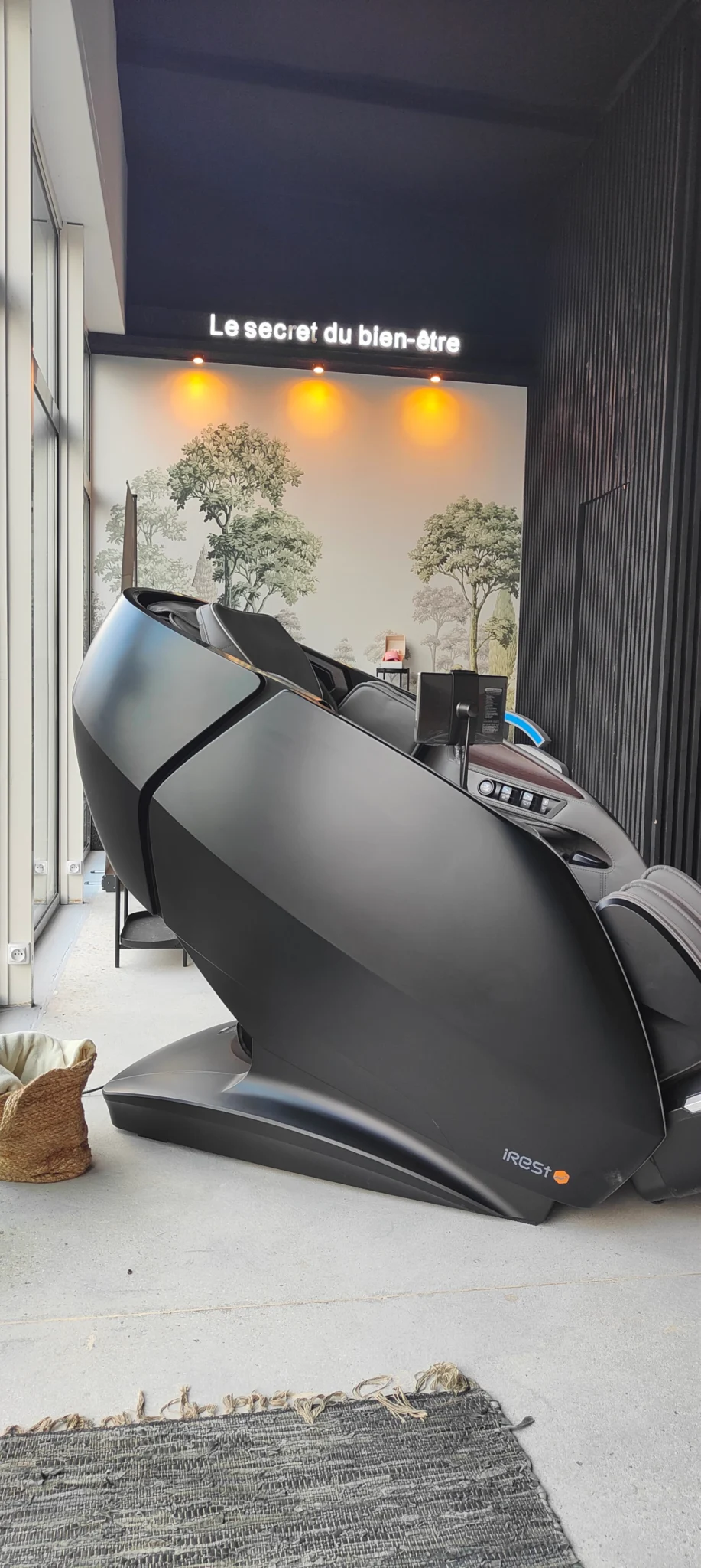 BodyGravity concept store, modèle Irest A665